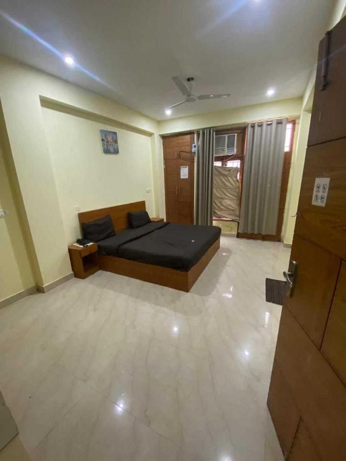 Hotel O Devansh Inn New Delhi Eksteriør billede